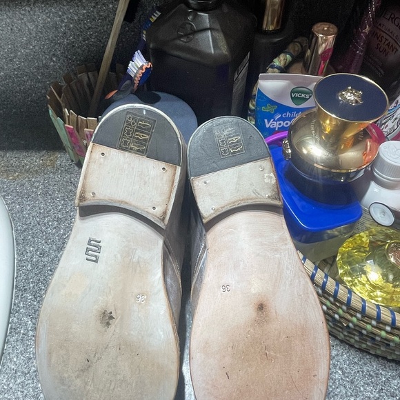 Shoes - Picture 2 of 3